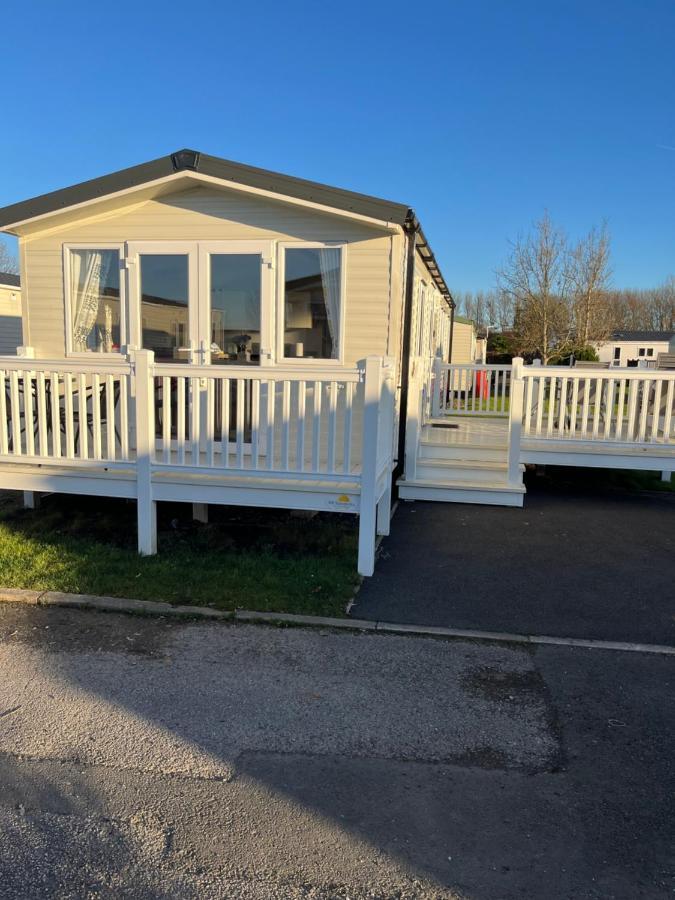 Lorraine'S Caravan Holiday Morecambe Exterior foto